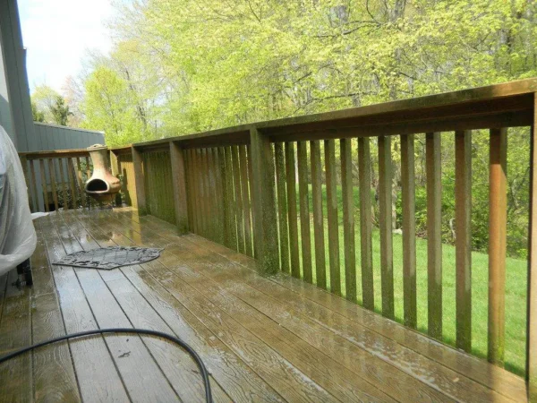 deck-cleaning